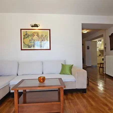 San Rocco With Heated Pool فيلة فودنيان