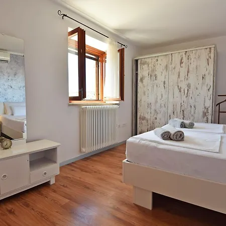 San Rocco With Heated Pool * Vodnjan