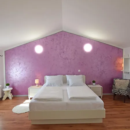San Rocco With Heated Pool Vodnjan