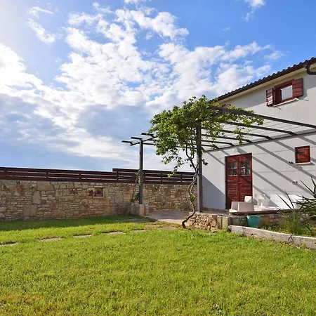 San Rocco With Heated Pool * Vodnjan