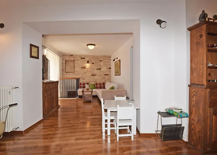 فيلة San Rocco With Heated Pool