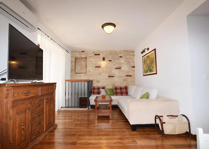 فيلة San Rocco With Heated Pool *