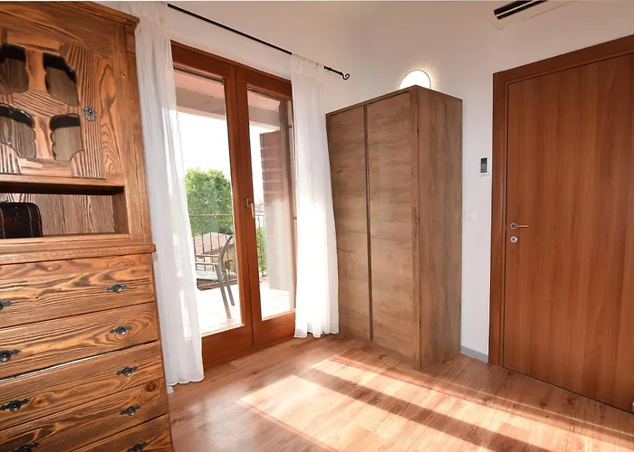 فيلة San Rocco With Heated Pool فودنيان