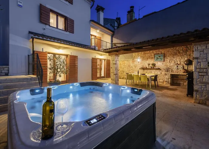 Villa San Rocco With Heated Pool