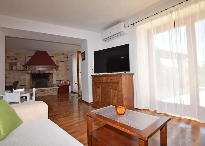San Rocco With Heated Pool Villa *