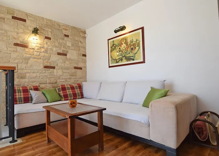 San Rocco With Heated Pool *