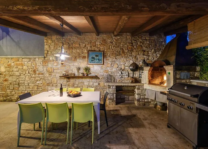 San Rocco With Heated Pool * Vodnjan