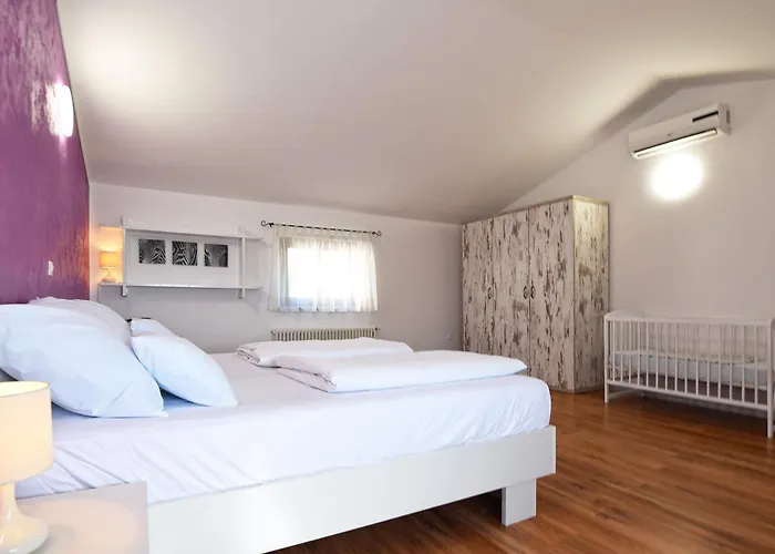 San Rocco With Heated Pool