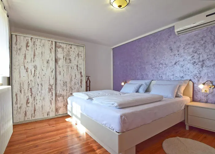 Villa San Rocco With Heated Pool