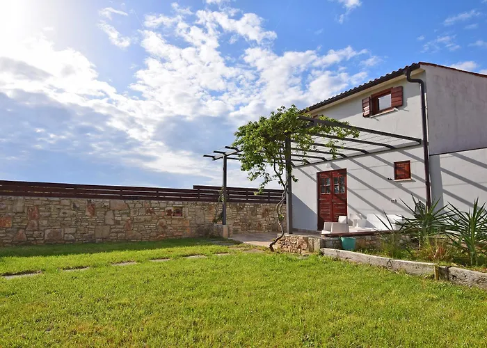 San Rocco With Heated Pool * Vodnjan